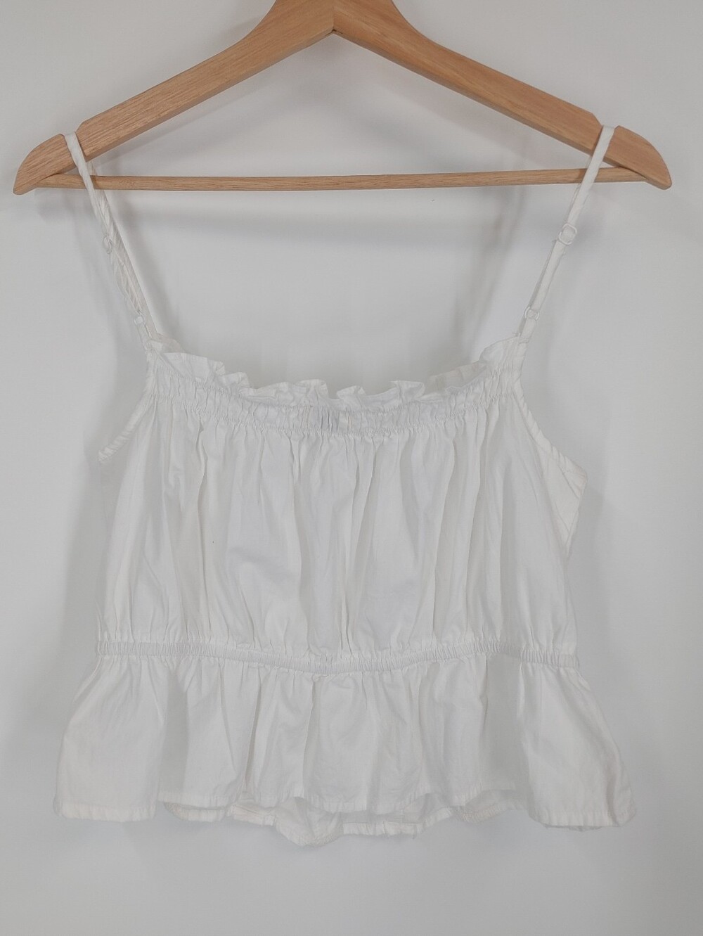 Sim & Sam Ruffle Cropped Cami - Picture 4 of 5